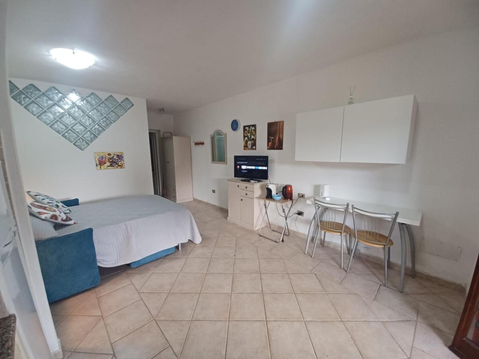 Ferienwohnung Casa Monella Mono Locale Vista Mare Marinella  Exterior foto